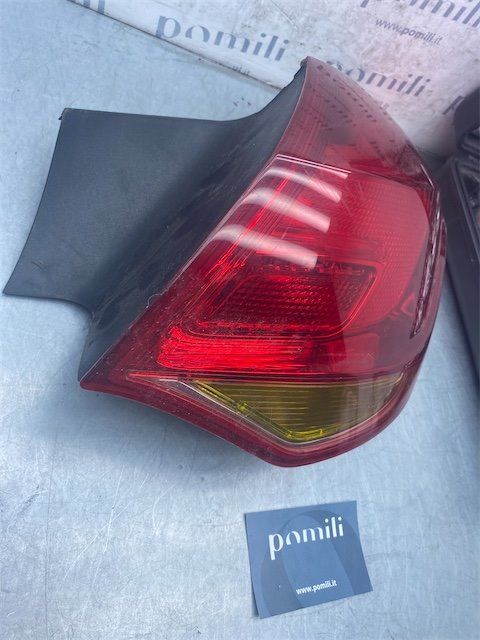 Pomili Fanaleria Fanale post. parte est. DX OPEL ASTRA (P10) (10/09>06/18<) destro