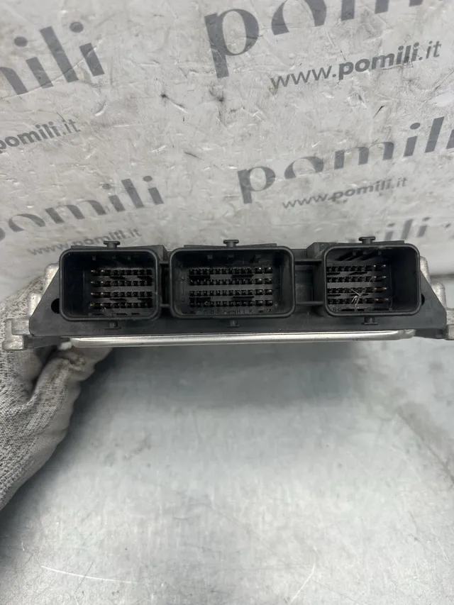 Pomili Motorini avviamento, alternatori, ECU e cavi Centralina Motore Ford Focus 1.6 TDCi 9M51-12A650-BF Bosch 0281015608 Usato