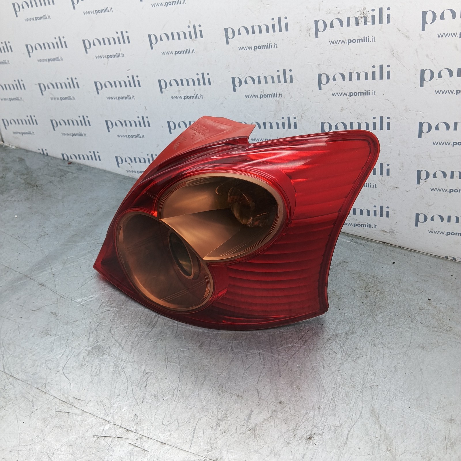Pomili Fanaleria Toyota Yaris Sport II fanale posteriore destro 81561-52500 usato