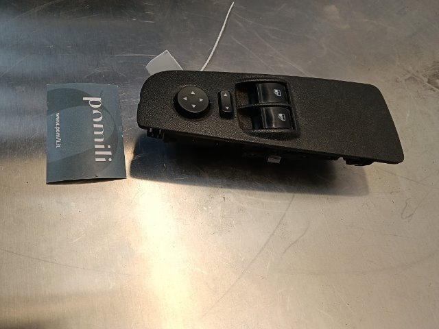 Pomili Rivestimenti interni e parti interne Blocco comandi alzacristalli e retrovisori est. SX FIAT GRANDE PUNTO (2Y) (06/05>12/08<) comando sinistro