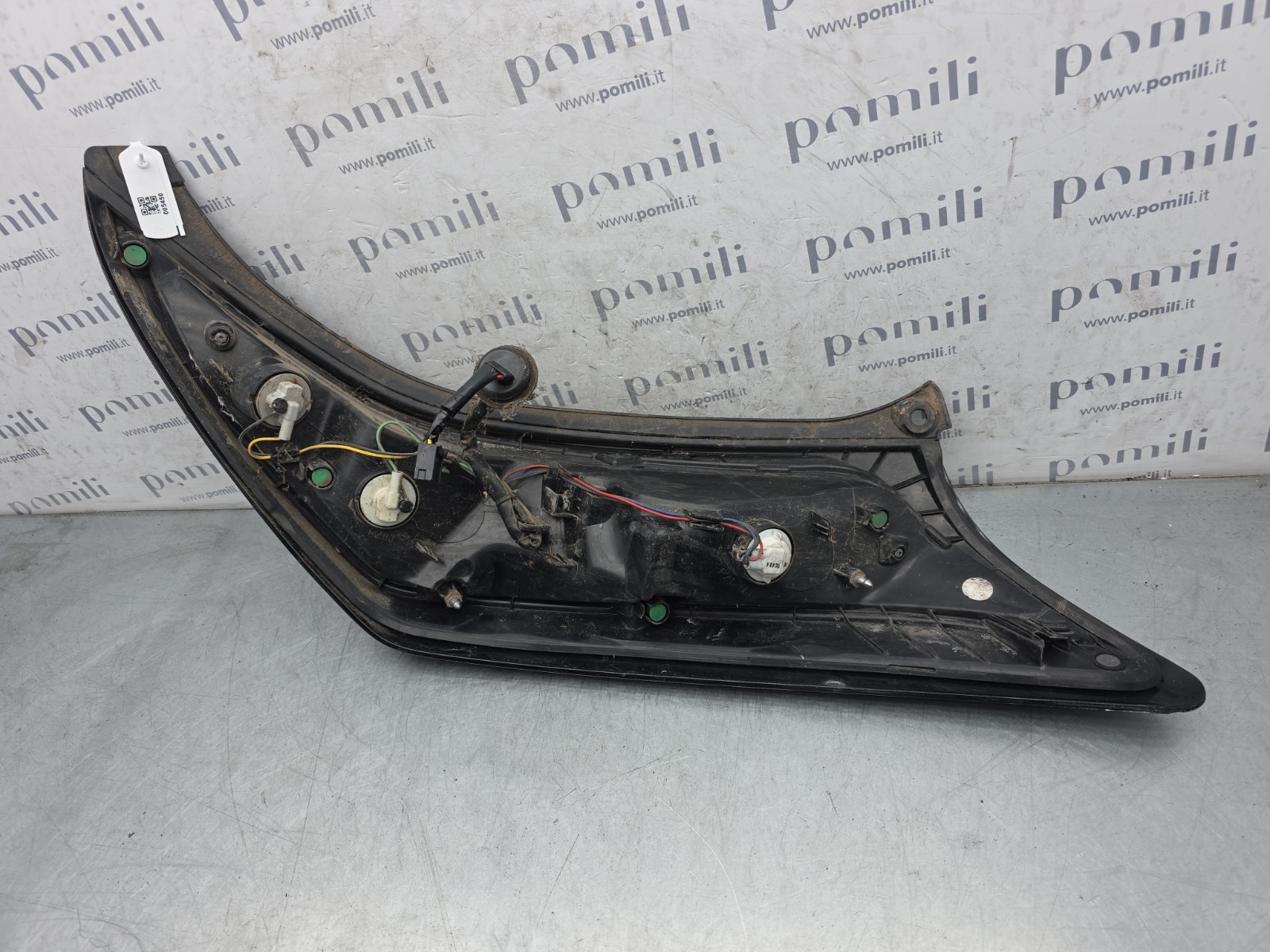 Pomili Fanaleria Fanale posteriore sinistro LED Toyota Aygo II usato OEM 81560-0H230