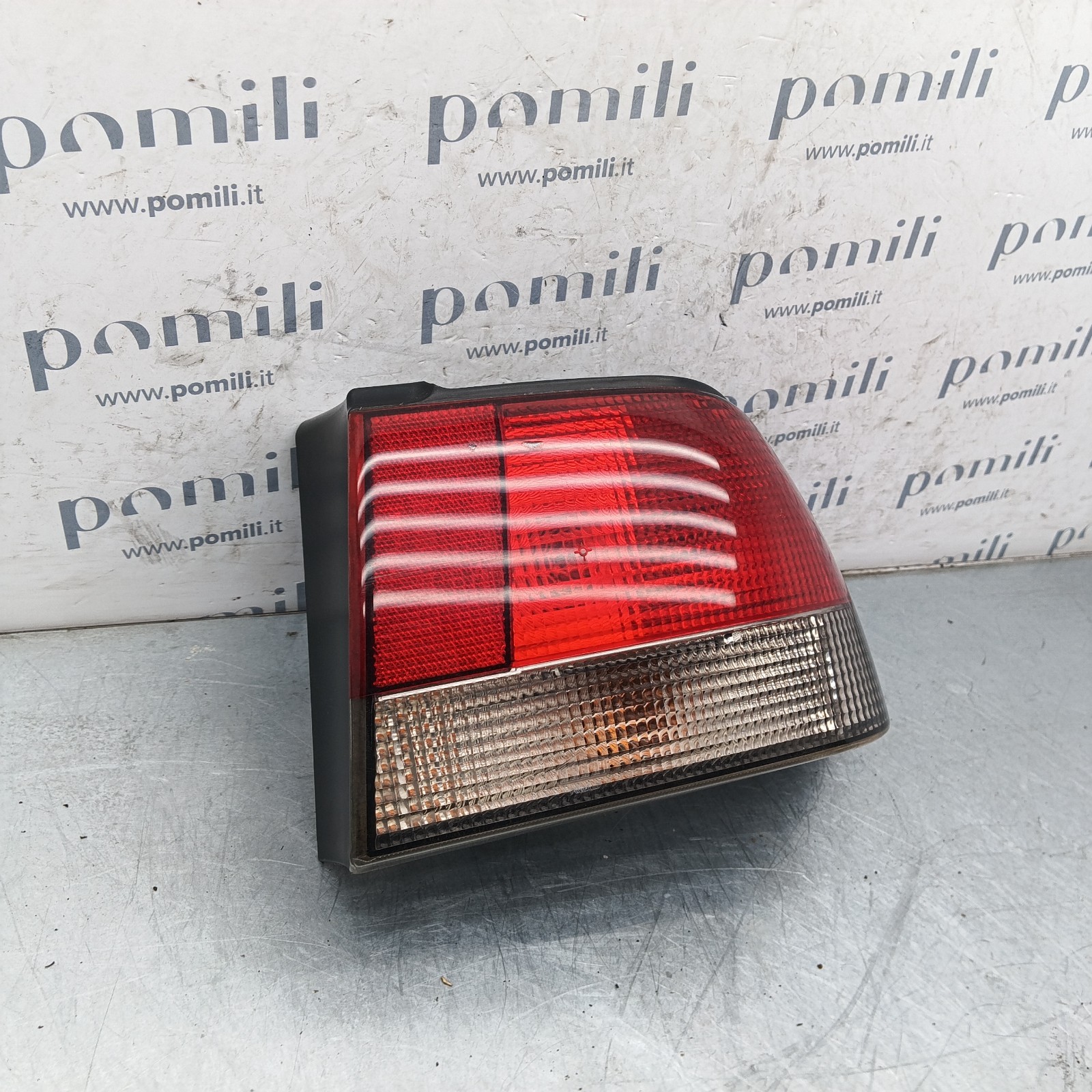 Pomili Fanaleria Saab 900 II Cabrio fanale posteriore destro usato OEM 4468385