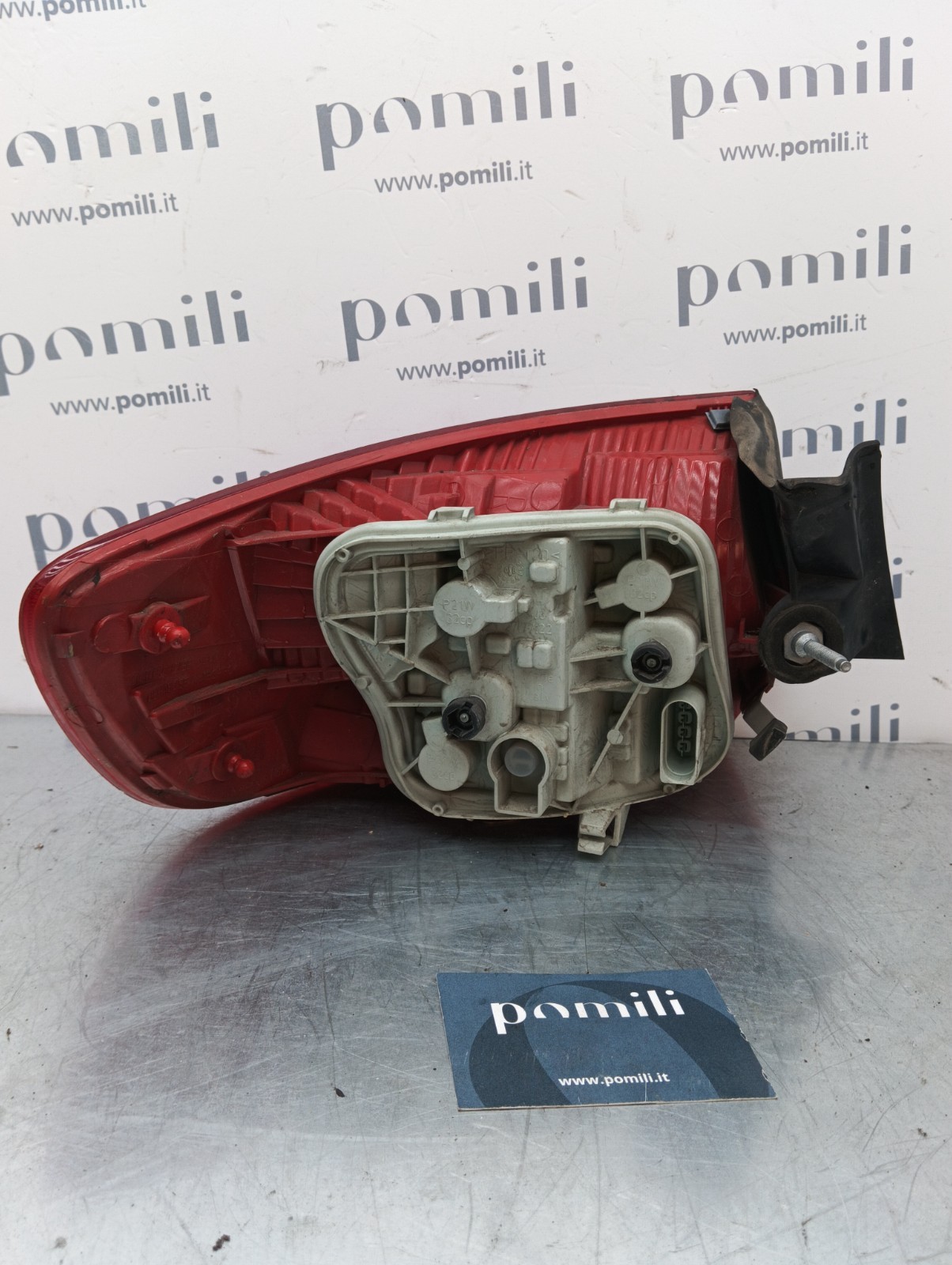 Pomili Fanaleria Audi A3 fanale posteriore destro usato OEM 277702