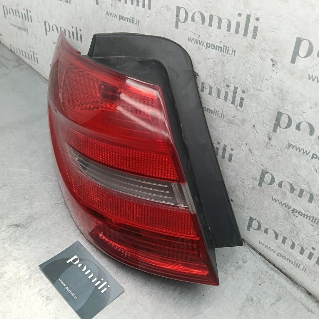 Pomili Fanaleria Mercedes-Benz Classe B T246 fanale posteriore esterno sinistro