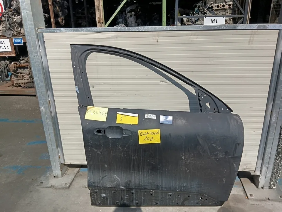 Pomili Lamierati esterni portiera anteriore destra Ford Kuga III 2526969
