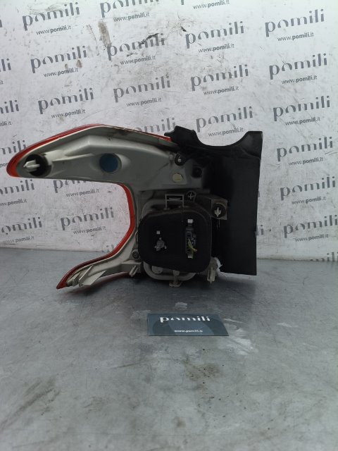Pomili Fanaleria Peugeot 2008 fanale posteriore destro esterno