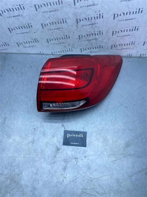 Pomili Fanaleria Fanale post. parte est. DX KIA SPORTAGE 3a Serie (03/14>06/16<)