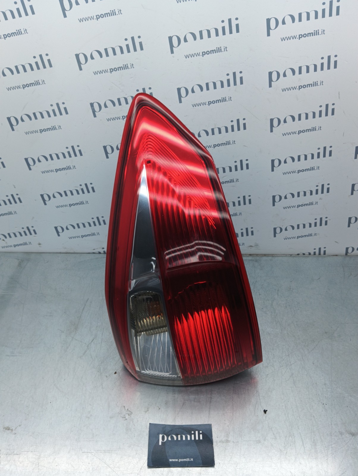 Pomili Fanaleria Ford C-Max (2010-15) 89502670 fanale posteriore destro usato