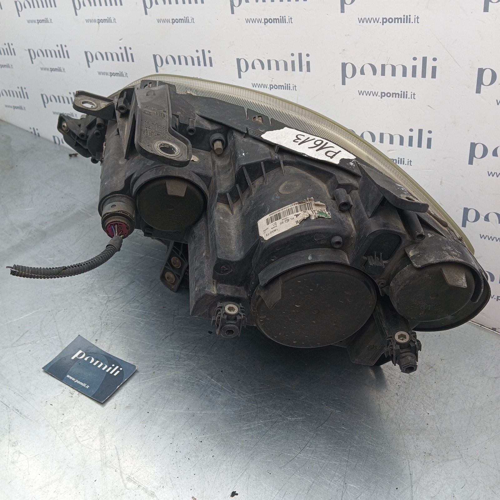 Pomili Fanaleria Faro anteriore sinistro Lancia Delta III 46090757 usato