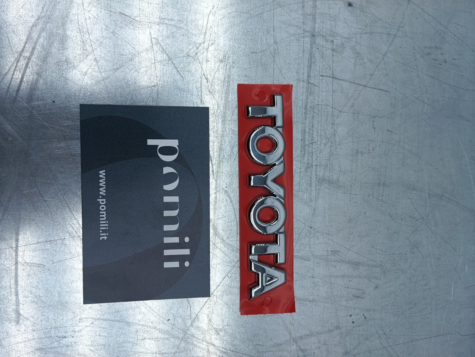 Pomili Lamierati esterni Targhetta scritta Toyota tutti i modelli 75446-0D010 emblema nuovo