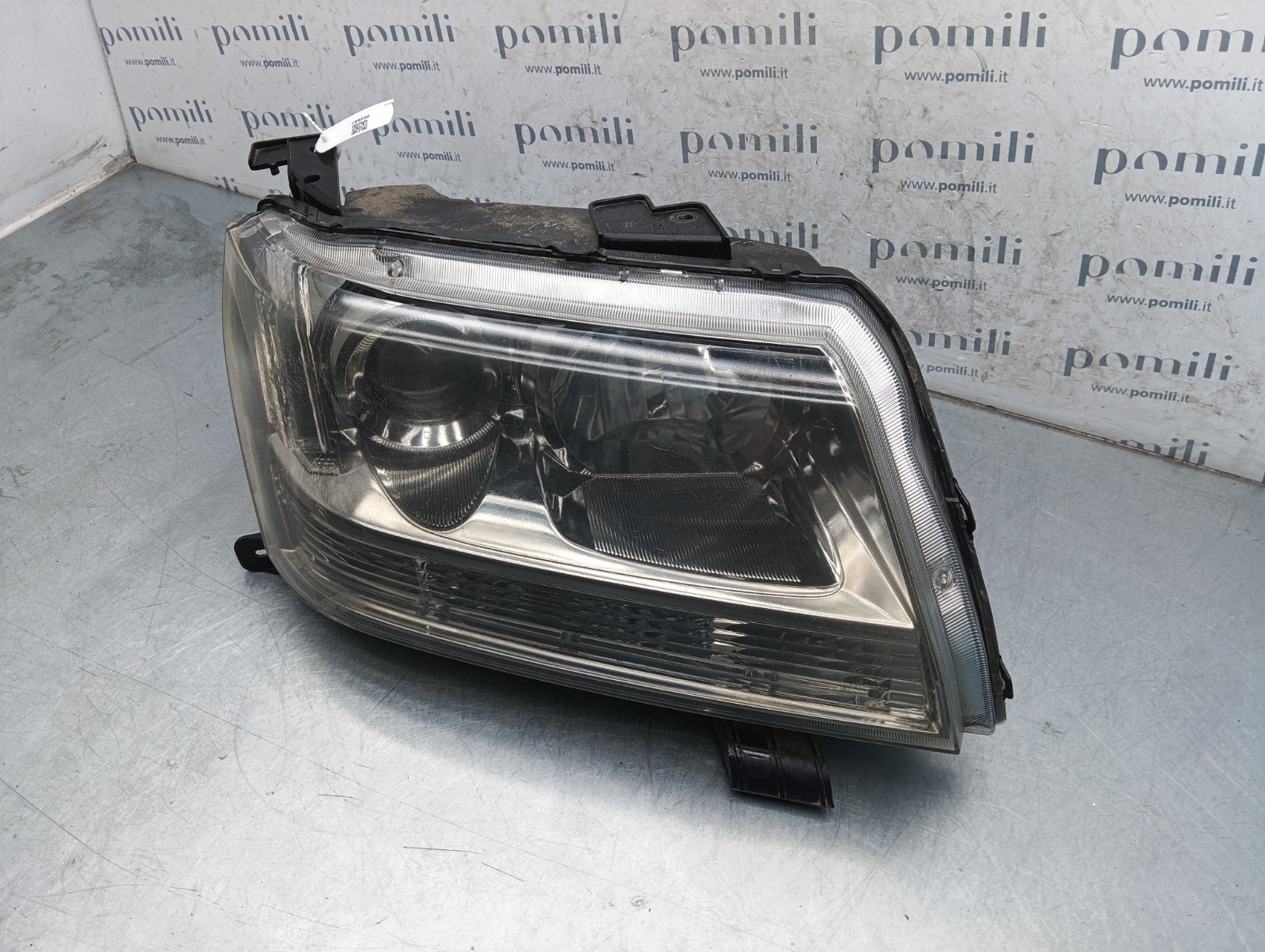 Pomili Fanaleria Faro anteriore destro Suzuki Gran Vitara 100-59079 usato ingiallito