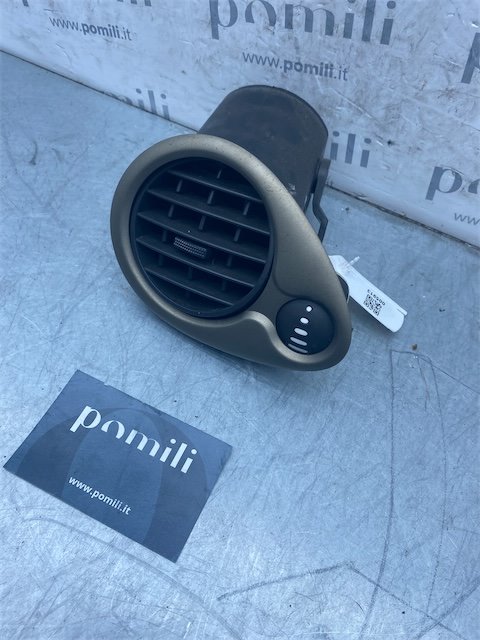 Pomili Climatizzazione Renault Clio 3a Serie bocchetta aria laterale sinistra cruscotto