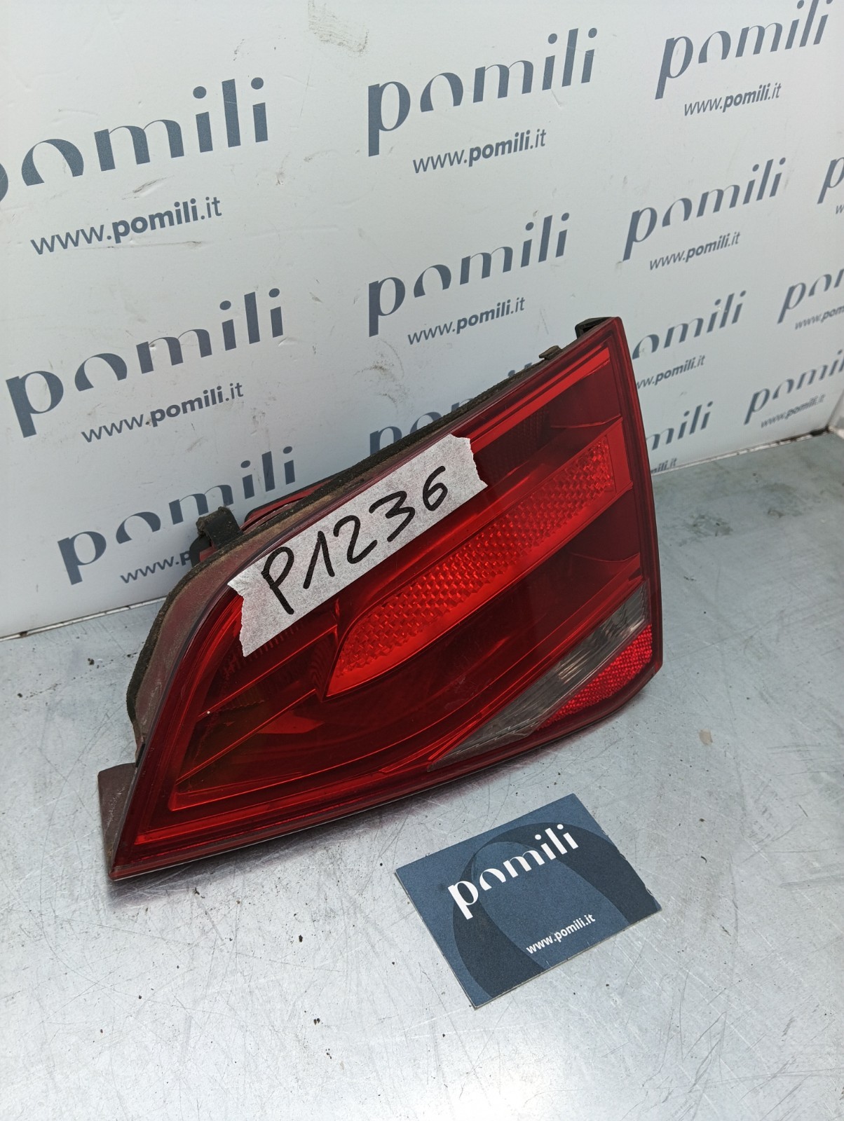 Pomili Fanaleria Audi A4 B8 Fanale posteriore destro portellone usato