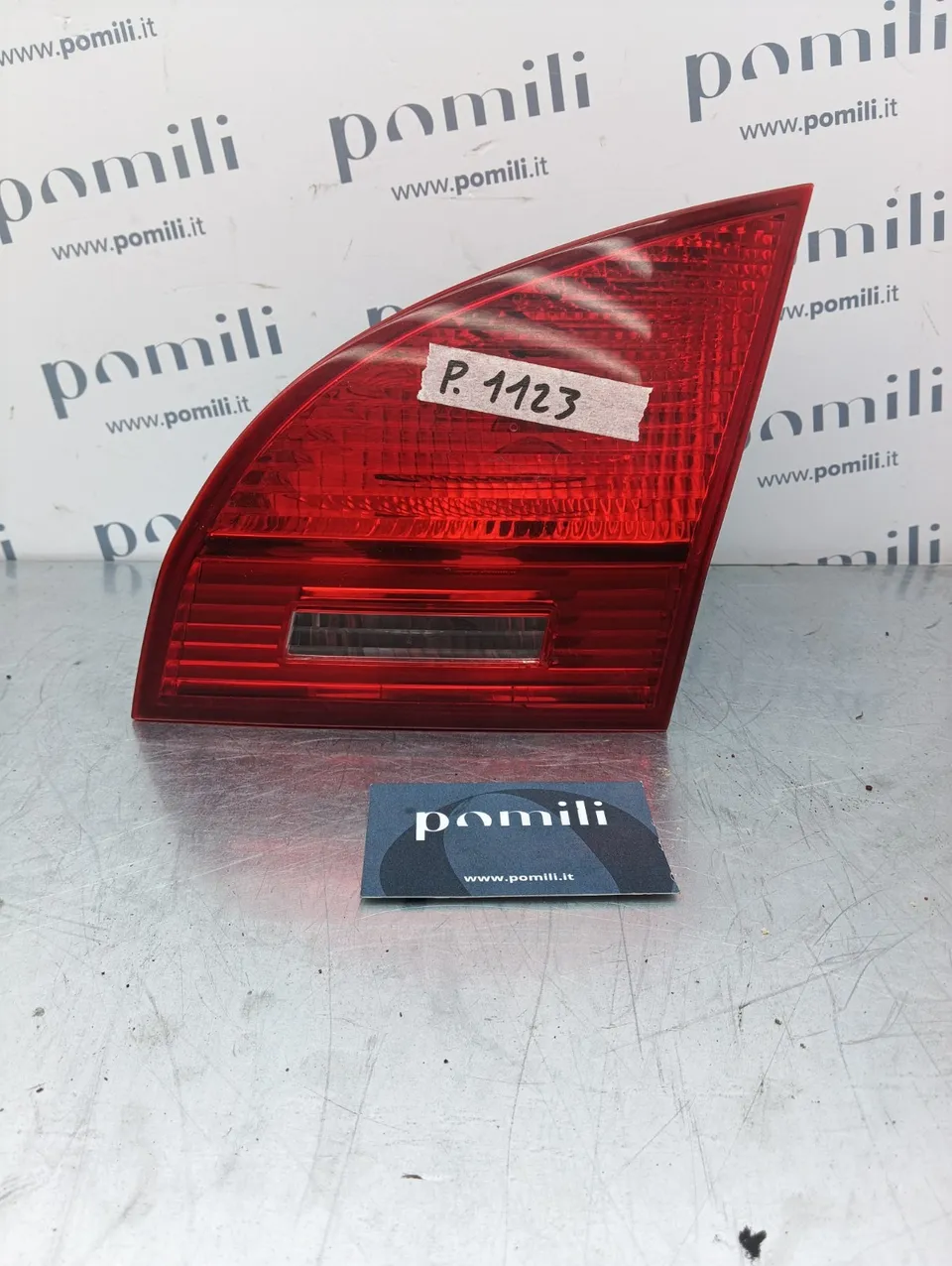 Pomili Fanaleria Fanale posteriore destro portellone Kia Venga 92406-1P000 usato