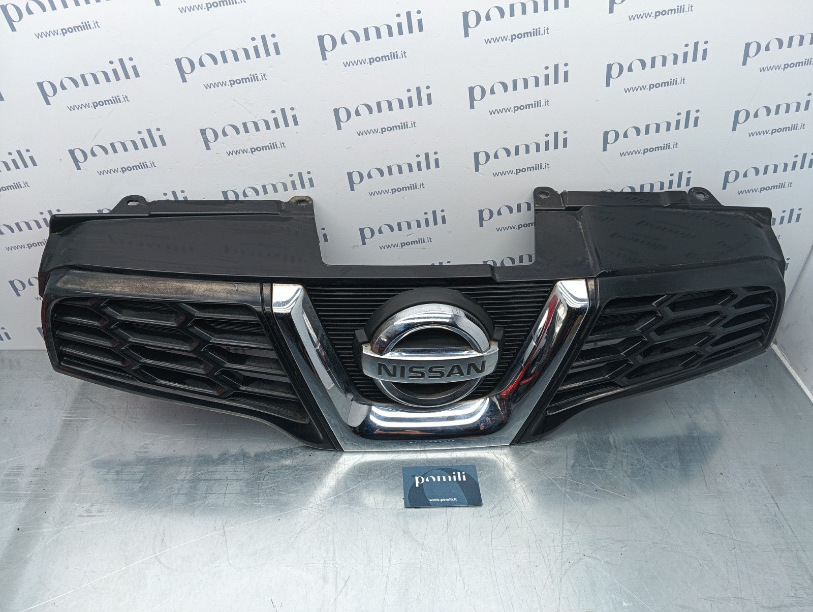 Pomili Lamierati esterni Griglia frontale Nissan Qashqai 62310-BR00A usata