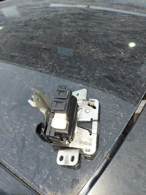 Pomili Lamierati esterni Serratura portello posteriore Smart Forfour W454