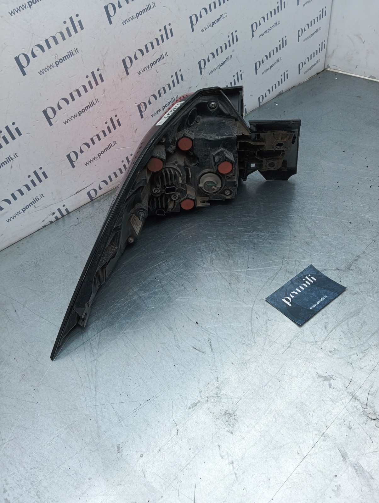 Pomili Fanaleria Fanale posteriore destro Toyota Rav4 5ª serie 81550-42230 usato
