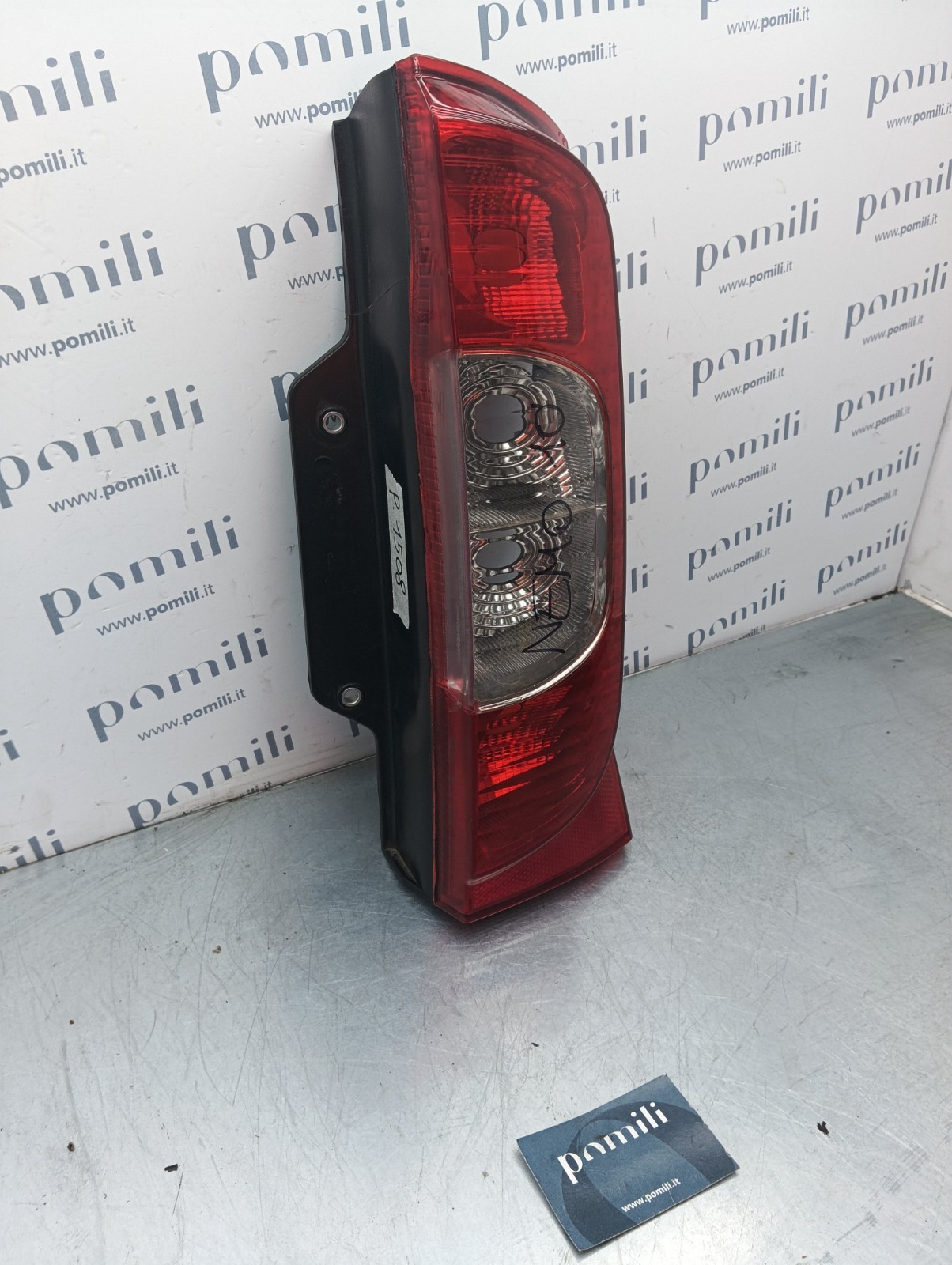 Pomili Fanaleria Fanale posteriore destro Citroen Nemo 1353205080 fanale usato