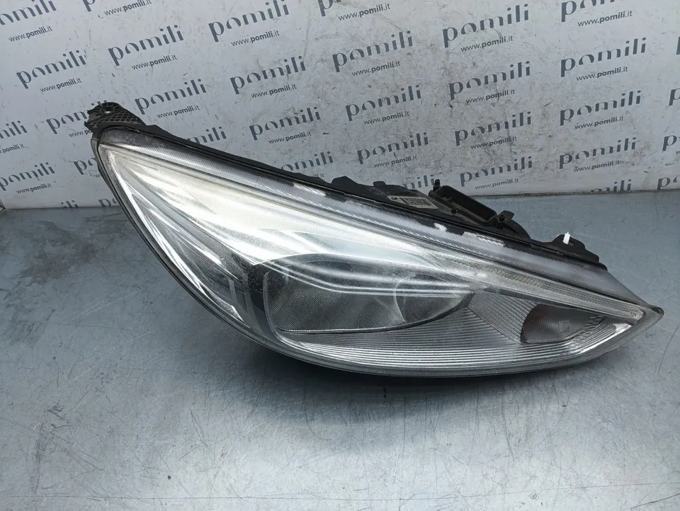 Pomili Fanaleria Faro anteriore destro Ford Focus III F1EB-13W029 usato