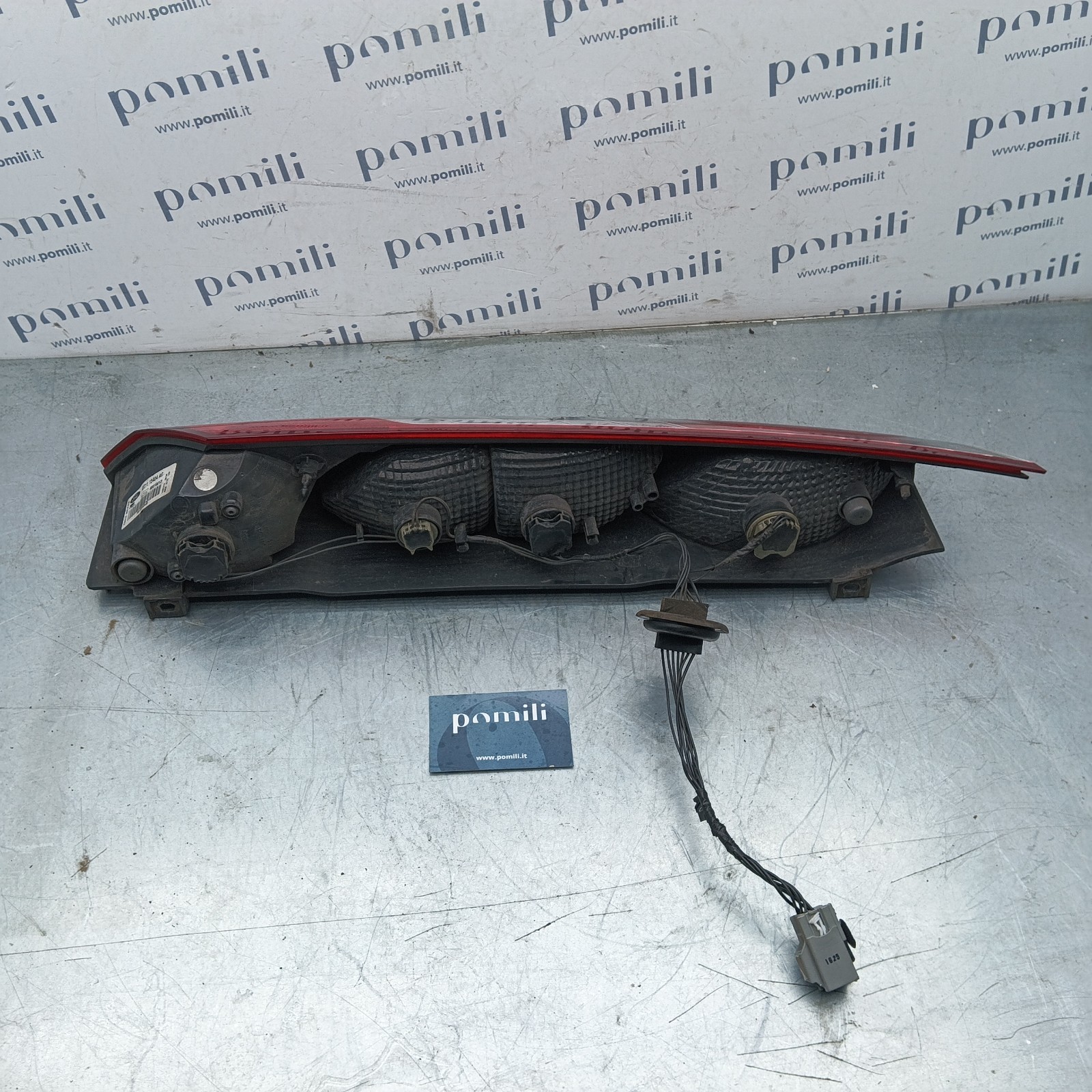 Pomili Fanaleria Ford Transit Connect fanale posteriore destro 90019013 usato