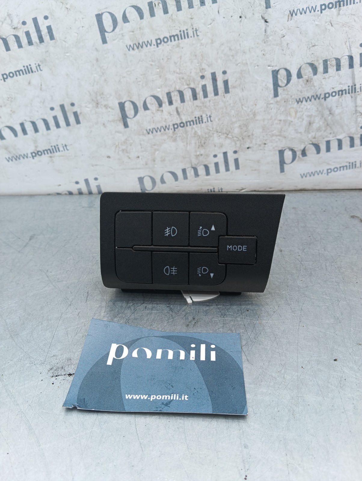 Pomili Rivestimenti interni e parti interne Fiat Ducato interruttore comando luci 07355860870 usato