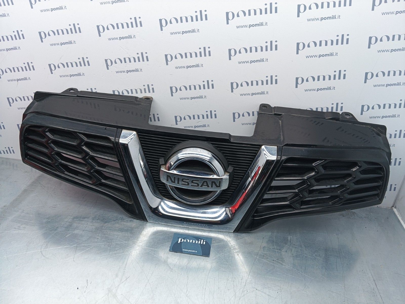 Pomili Lamierati esterni Griglia frontale Nissan Qashqai 62310-BR00A usata