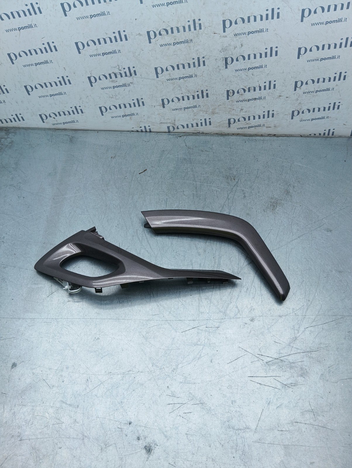 Pomili Rivestimenti interni Modanatura maniglia anteriore sinistra Peugeot 2008 GEO018869