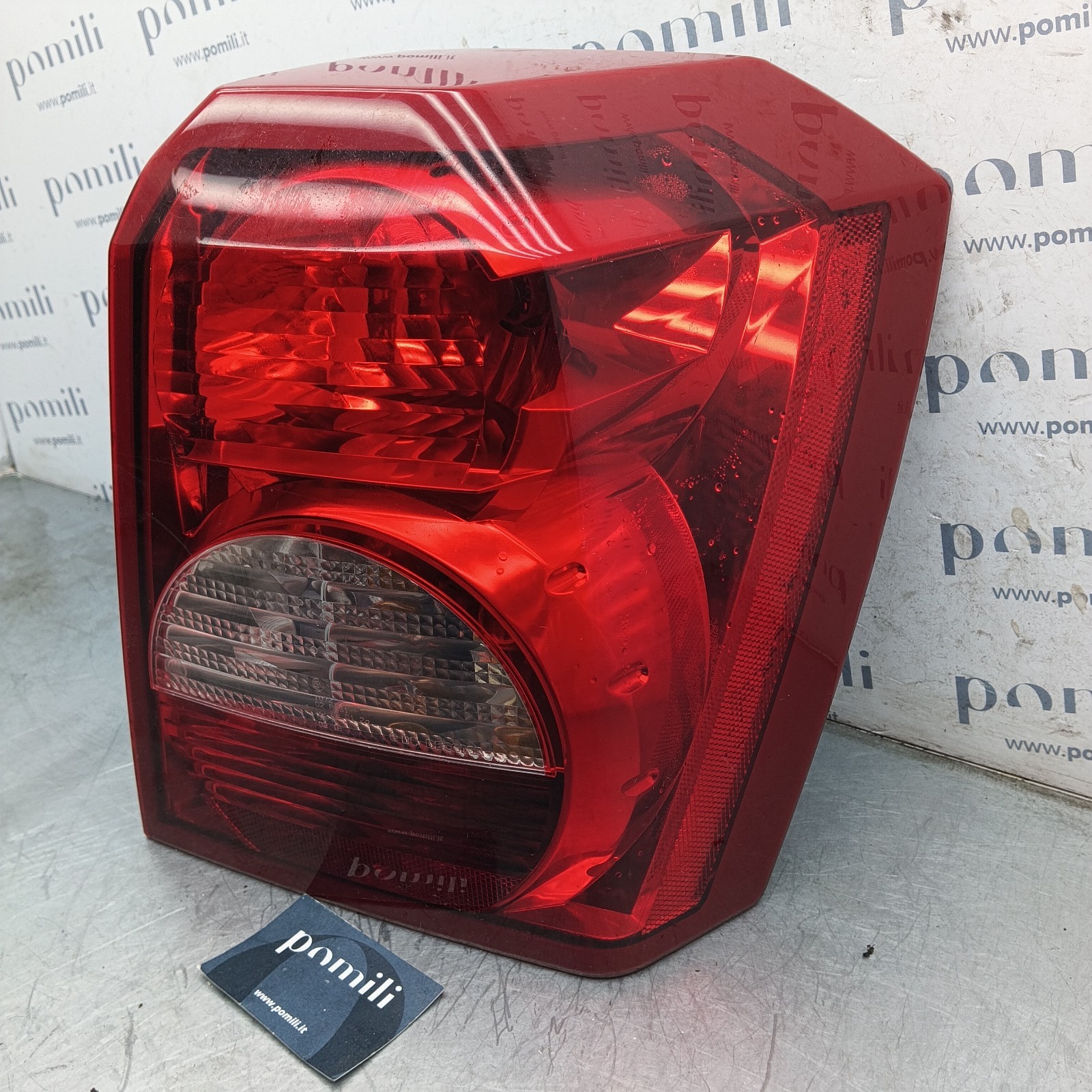 Pomili Fanaleria Dodge Caliber fanale posteriore destro 05303880