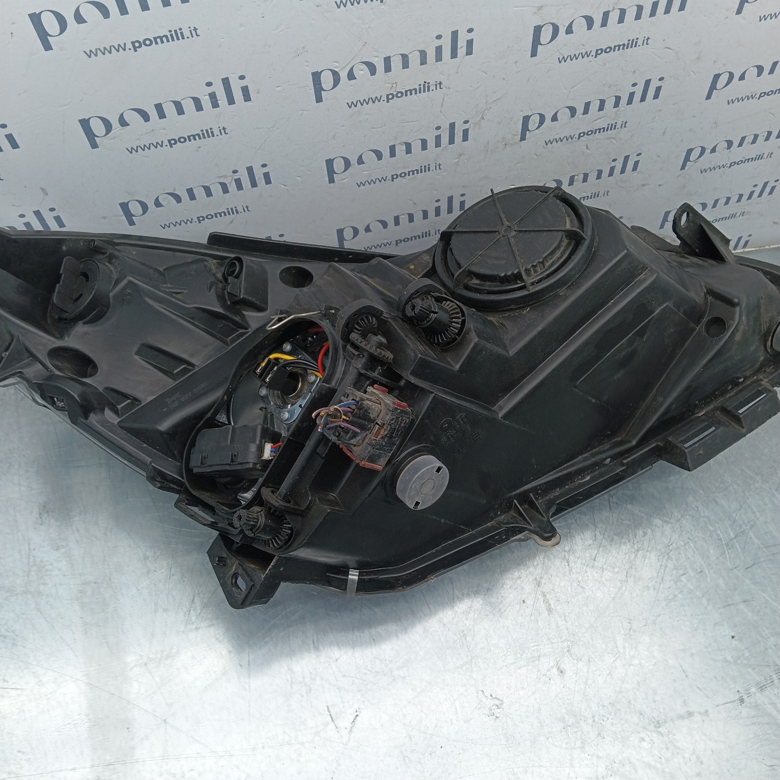 Pomili Fanaleria 02A00HCRPL011A Faro anteriore sinistro Renault Laguna II 2.0 16V usato