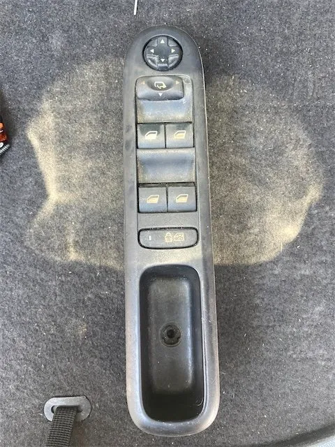 Pomili Rivestimenti interni Peugeot 3008 blocco comandi alzacristalli e retrovisori