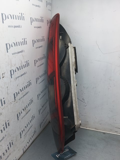 Pomili Fanaleria Ford Focus CAK fanale posteriore destro