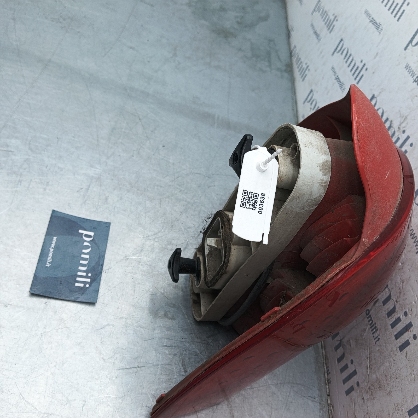 Pomili Fanaleria Fanale posteriore sinistro Renault Twingo G7700426319 usato
