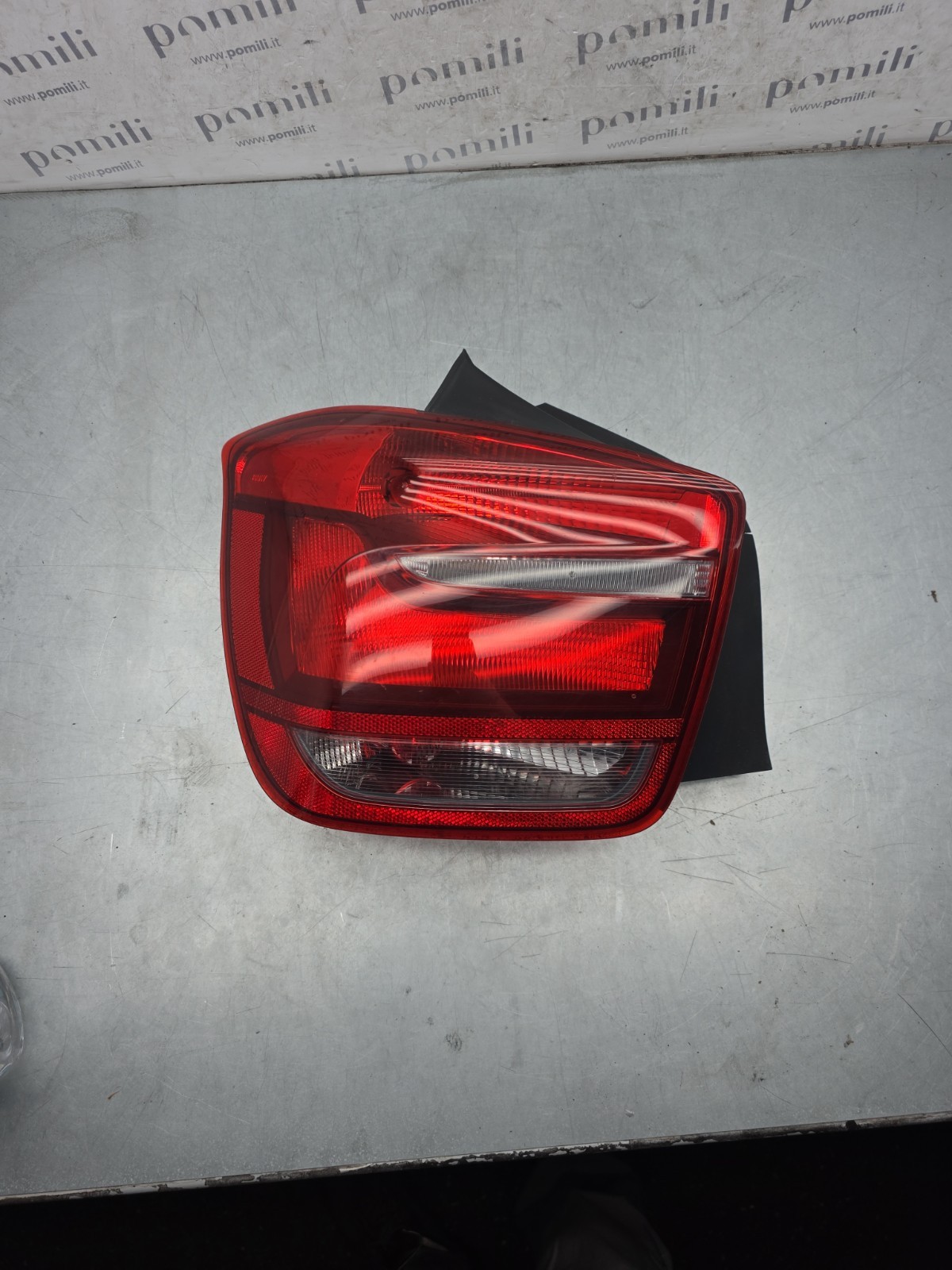 Pomili Fanaleria BMW Serie 1 F20 fanale posteriore sinistro usato