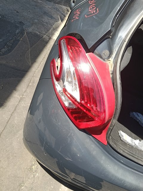 Pomili Fanaleria Peugeot 208 fanale posteriore sinistro