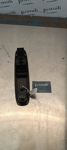 Pomili Rivestimenti interni e parti interne Blocco comandi alzacristalli e retrovisori Fiat Punto 51