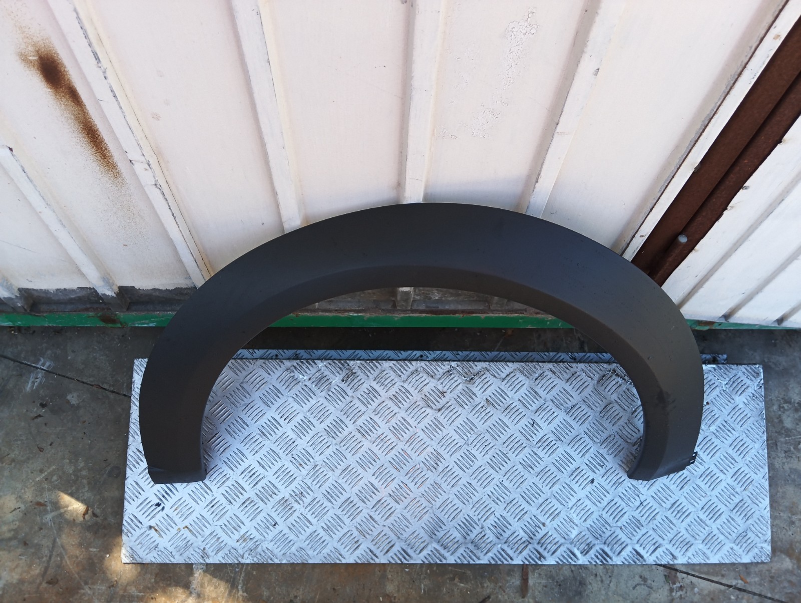 Pomili Lamierati esterni Rifinitura arco ruota destro Ford Tourneo Connect / Transit Connect 2T14A278L00 nuova