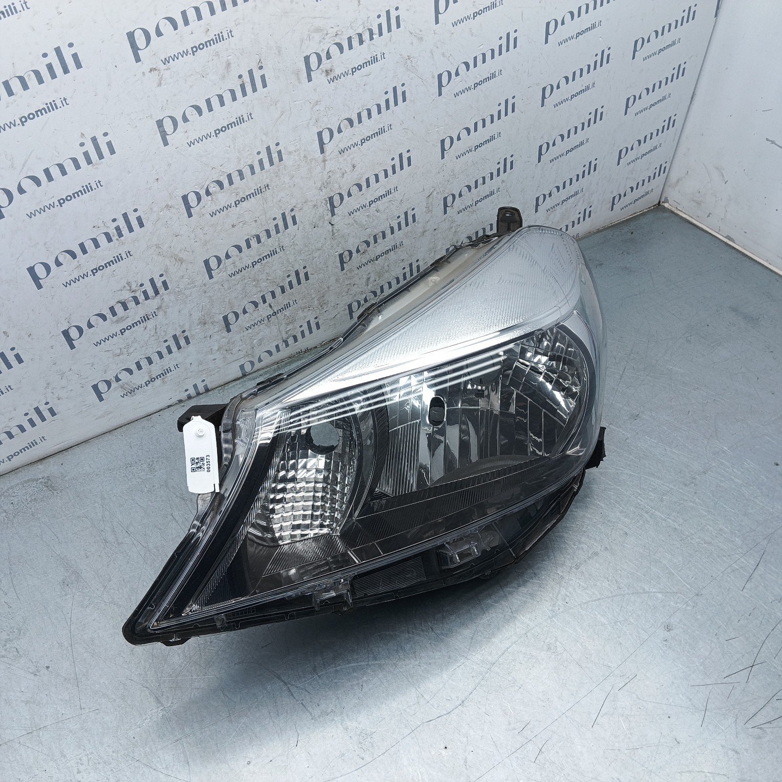 Pomili Fanaleria Toyota Yaris III faro anteriore sinistro versione base