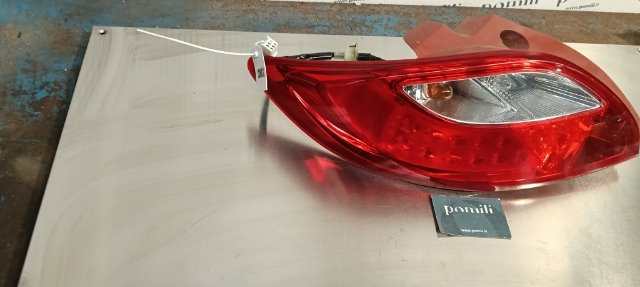 Pomili Fanaleria Fanale post. SX MAZDA Mazda 2 2a Serie usato