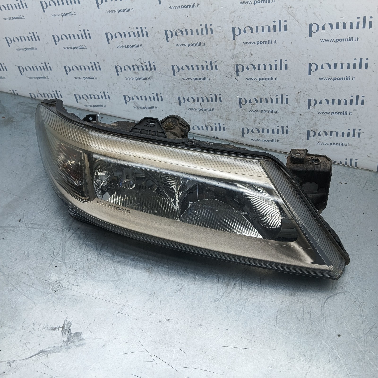 Pomili Fanaleria Faro anteriore Renault Laguna II 8200002466 destro Xenon