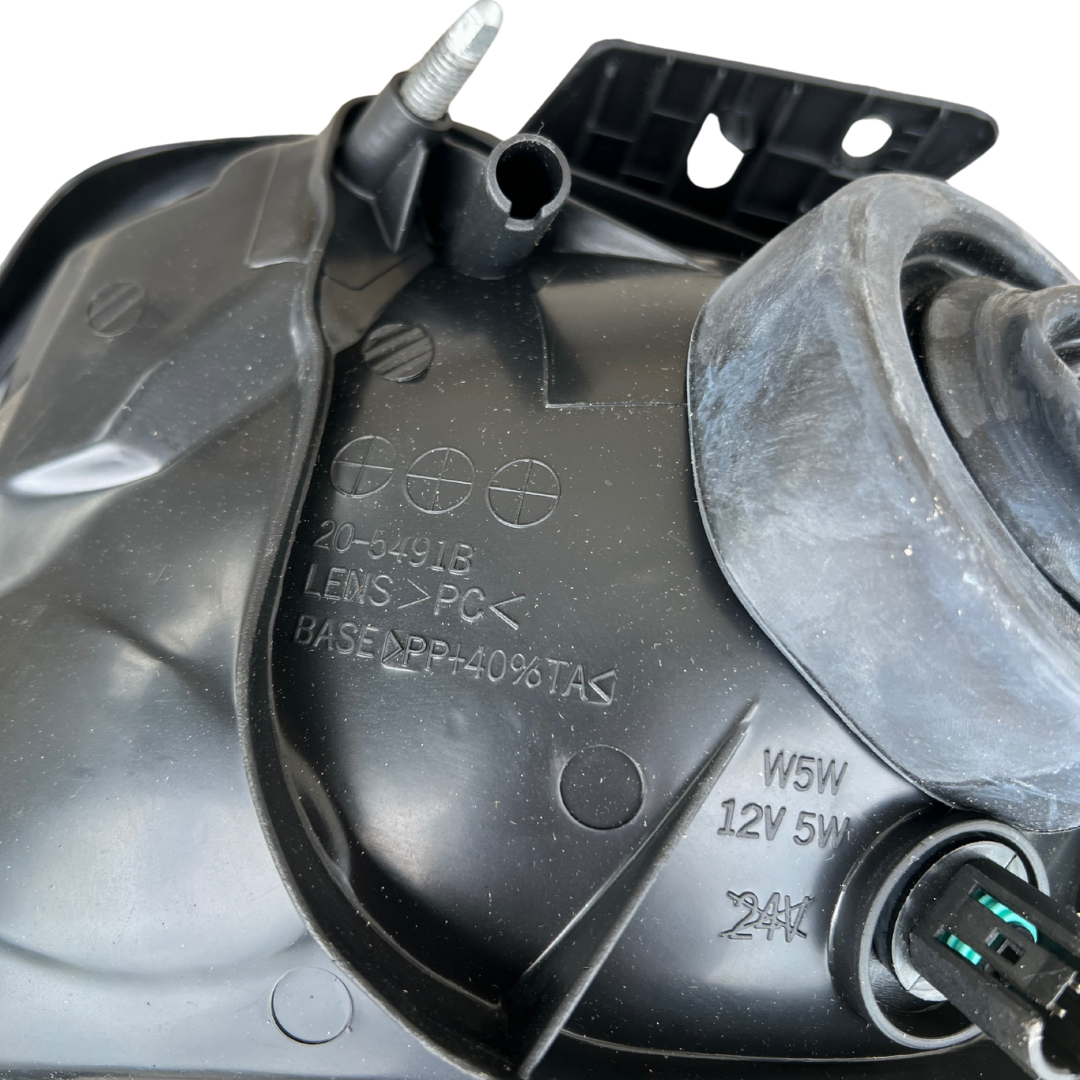 Sara Autoricambi Fanaleria Renault Clio I (98-01) faro anteriore destro