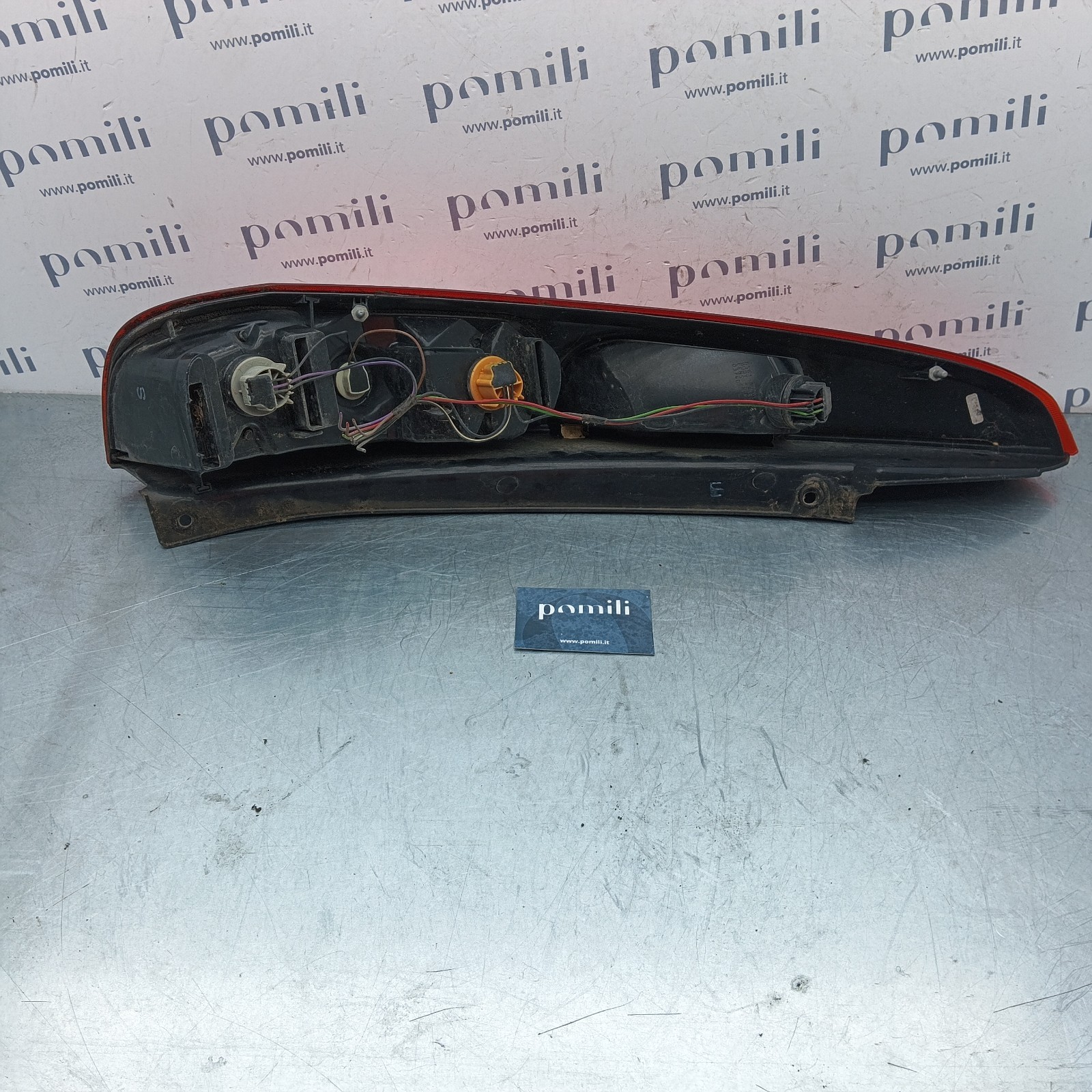 Pomili Fanaleria fanale posteriore destro Ford Fiesta V 6S61-13404-A usato