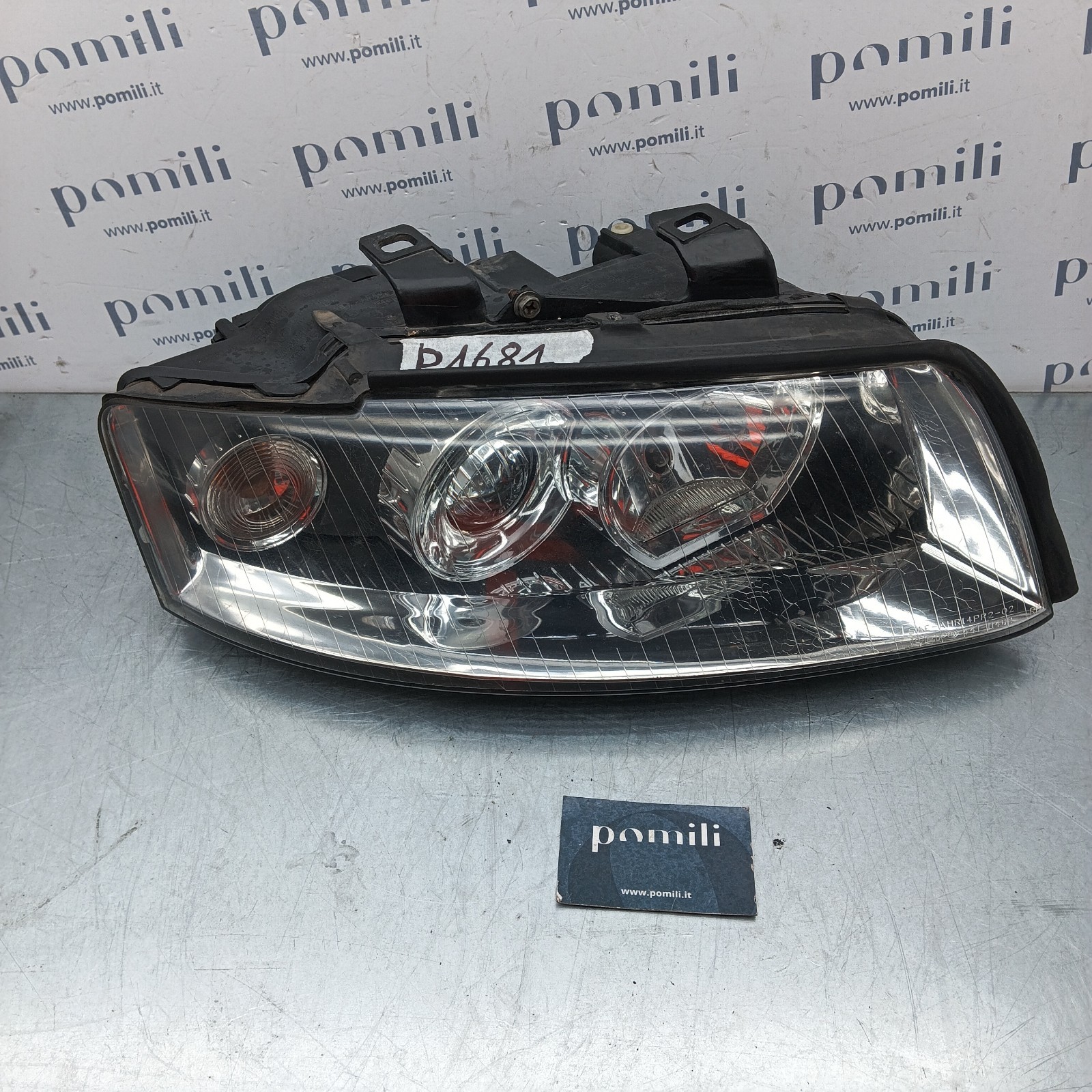 Pomili Fanaleria Faro anteriore destro Audi A4 B6 40-441-1146R usato