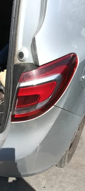 Pomili Fanaleria Fanale posteriore esterno destro Opel Meriva S10 usato