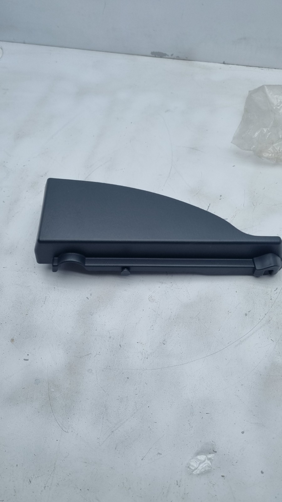 Pomili Rivestimenti interni e parti interne Supporto copertura ripiano bagagliaio Corolla Verso OEM 64312-13011-B0