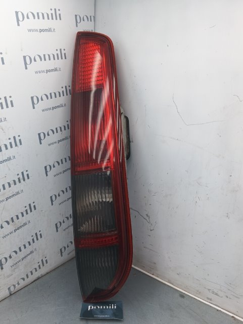 Pomili Fanaleria Ford Focus CAK fanale posteriore destro