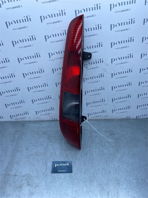 Pomili Fanaleria Ford Focus (CAP) (11/04>06/08<) fanale posteriore S001