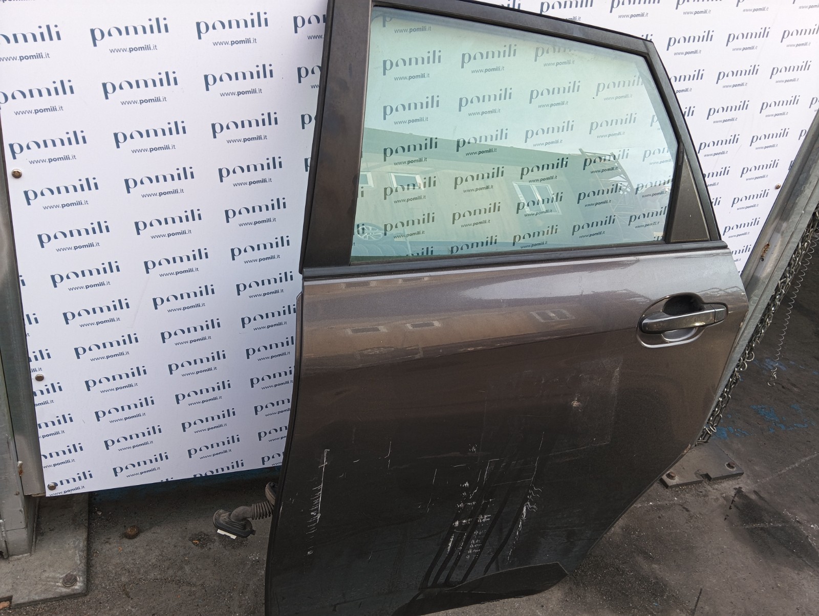 Pomili Lamierati esterni Portiera posteriore sinistra Toyota Verso S usata