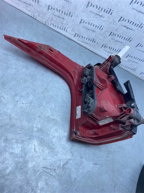 Pomili Fanaleria Fanale post. DX PEUGEOT 5008 (10/09>03/17<) posteriore destro