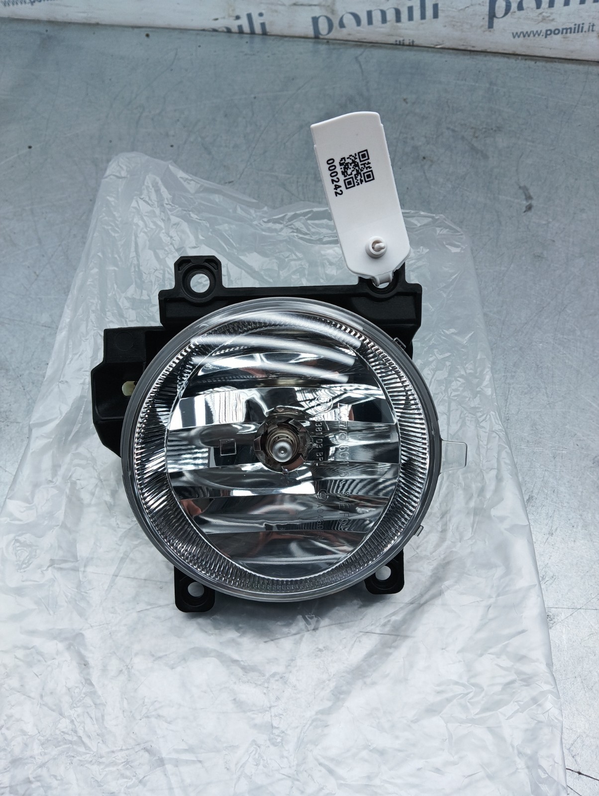 Pomili Fanaleria Toyota Hilux 1338103 fendinebbia destro usato