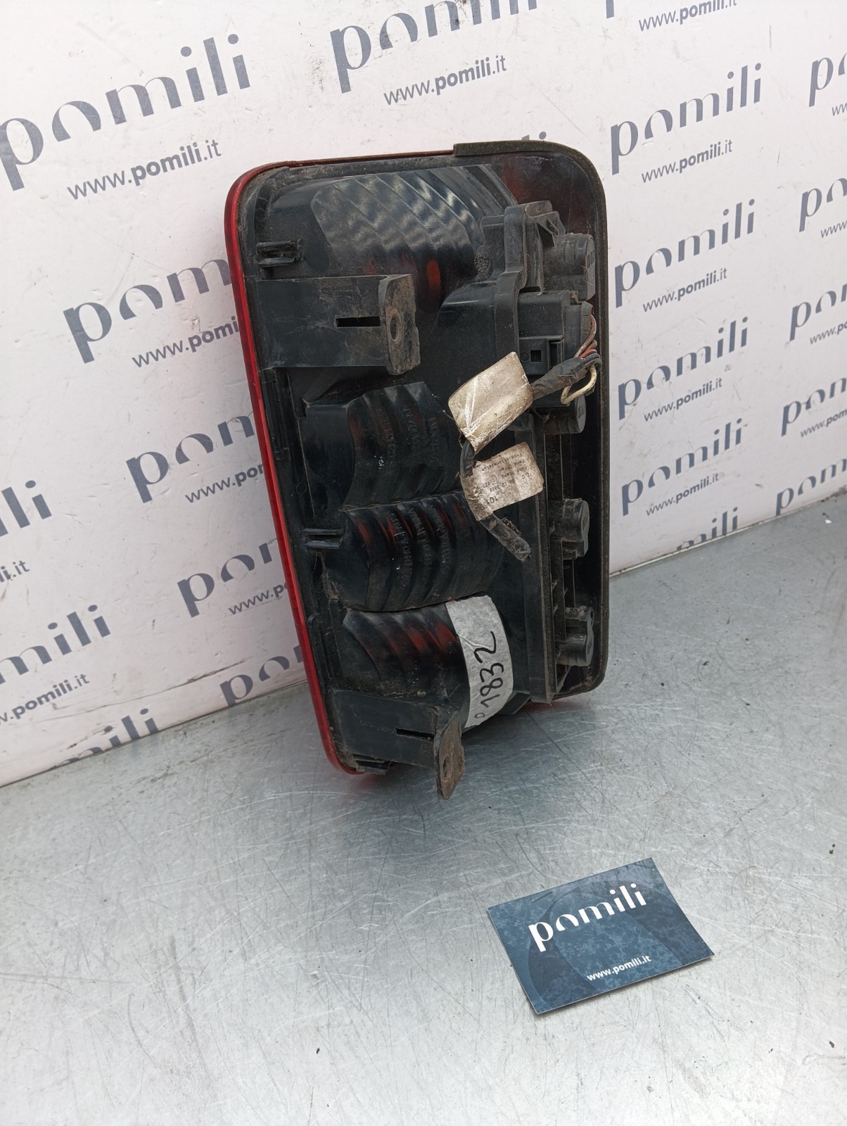 Pomili Fanaleria Fanale posteriore destro Volkswagen Caddy III 2K0945112A usato